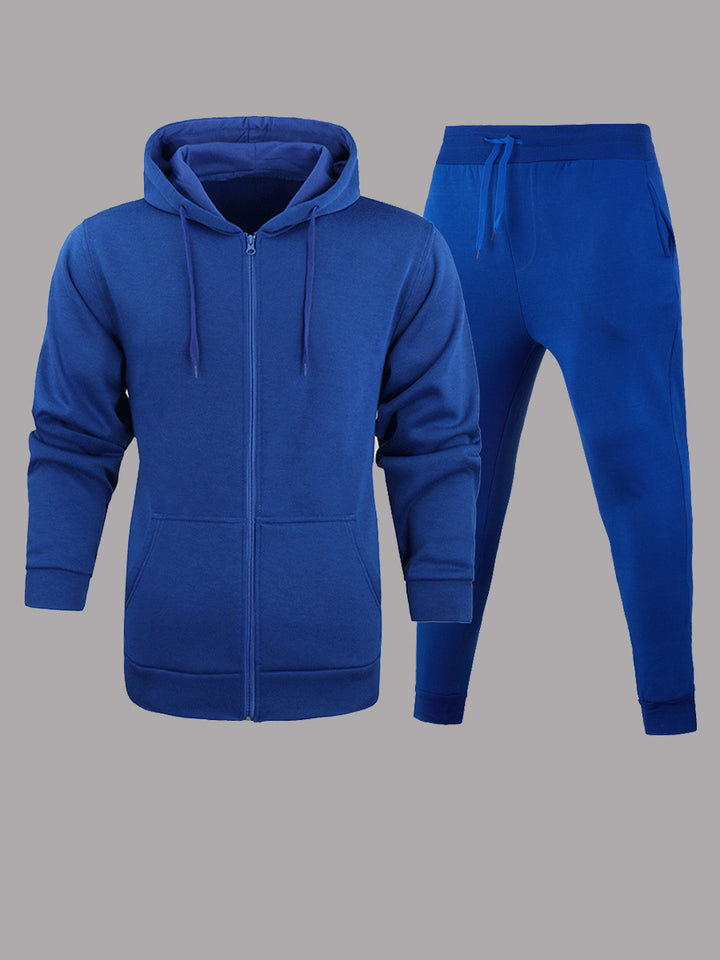 Women's hoodie and fitness pants set with practical pockets and comfortable material Lune London