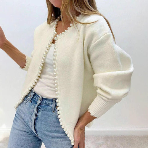 Cardigan élégant pour femmes avec des détails de boutons ornementés de perles et une coupe moderne Chic & Stil