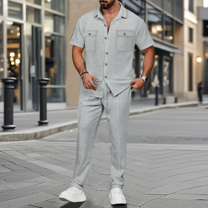 Fashion casual suit for men with striped pattern and practical pockets Lune London