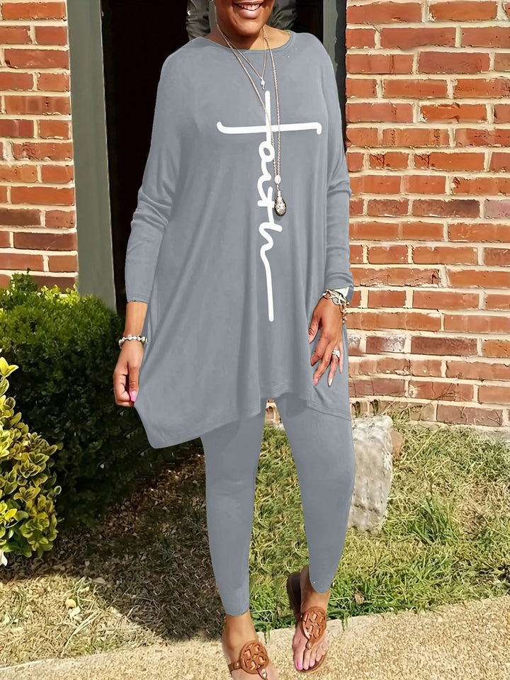 Ensemble de leggings et tunique pour femmes avec découpe asymétrique et impressions motivantes Chic & Stil