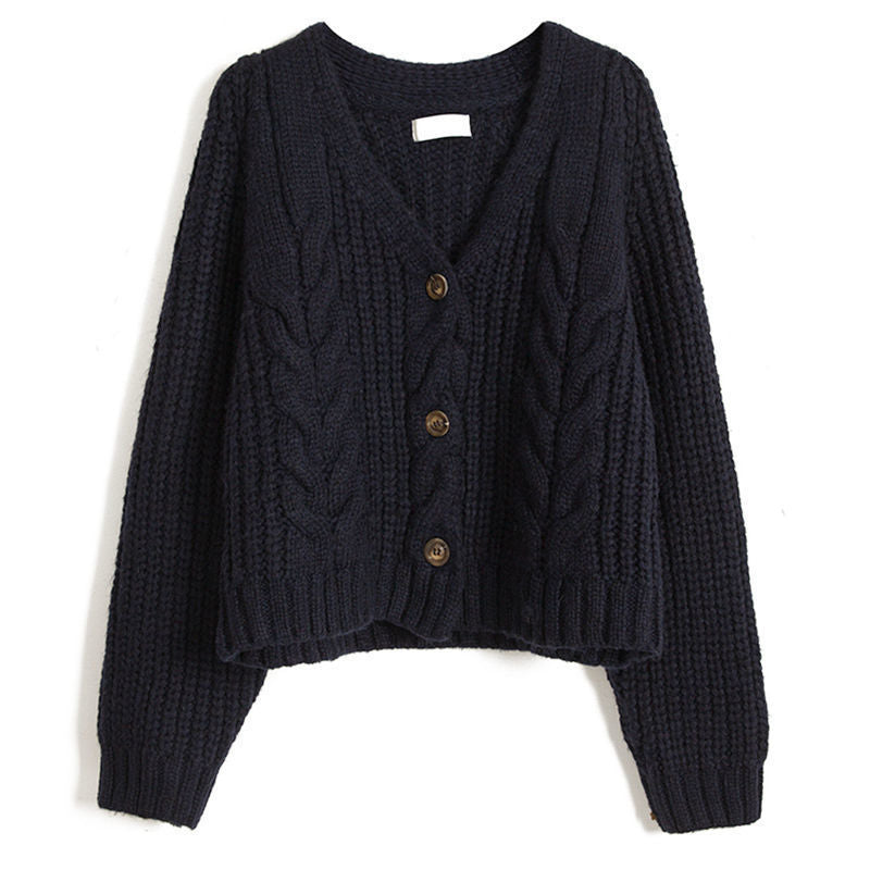 Ladies cozy knit pullover with decorative cable pattern Lune London