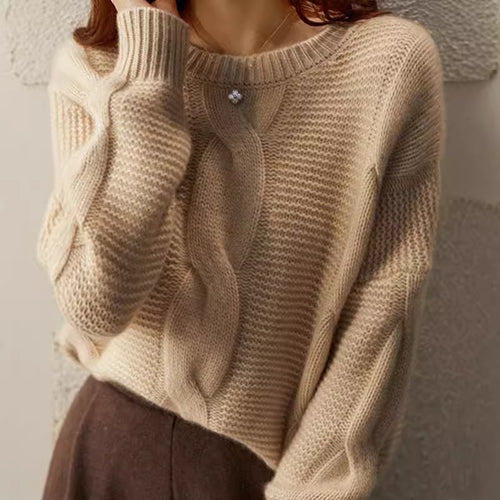 Chunky knit sweater for women with structured design and wide sleeves Lune London