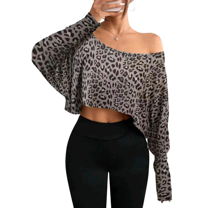 Cropped sweater for women with casual leopard print Lune London