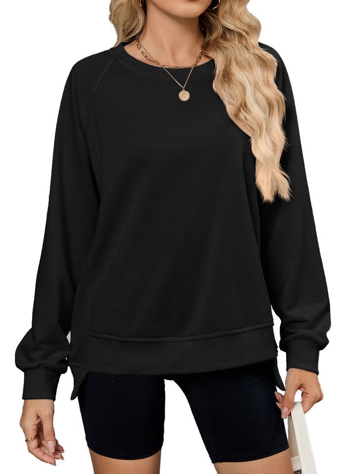 Casual sweatshirt for women with side slits and casual cut Lune London