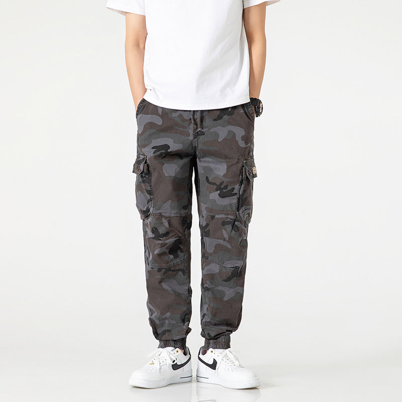 Men's cargo pants with functional pockets and a relaxed fit Lune London