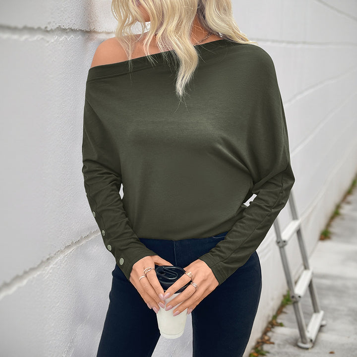 Chemise pour femmes à manches longues surdimensionnée avec encolure asymétrique et détails de boutons fins Chic & Stil