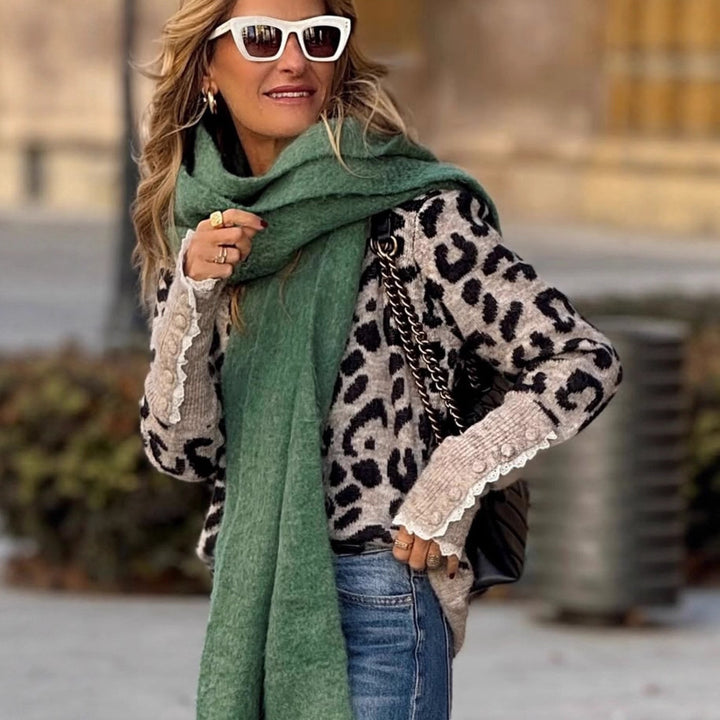 Pull en tricot pour femmes avec un élégant motif léopard et des détails volants Chic & Stil
