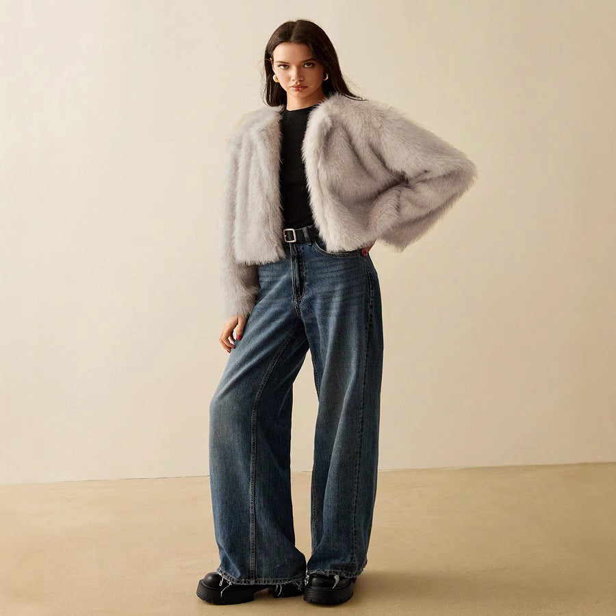Ladies extravagant short sleeve fur jacket with voluminous sleeves Lune London