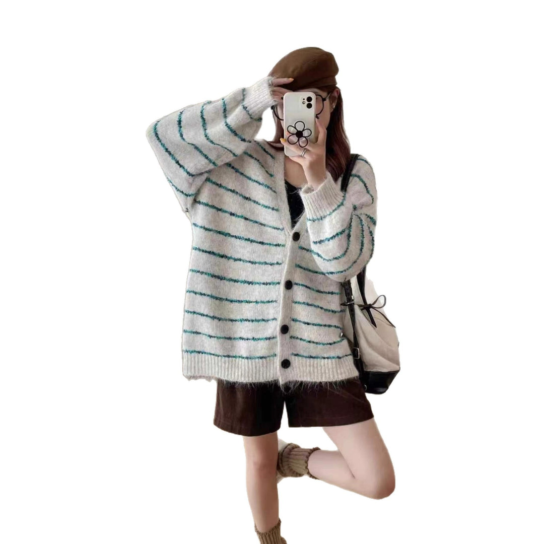Gilet en tricot épais pour femmes avec rayures colorées et coupe tendance Chic & Stil