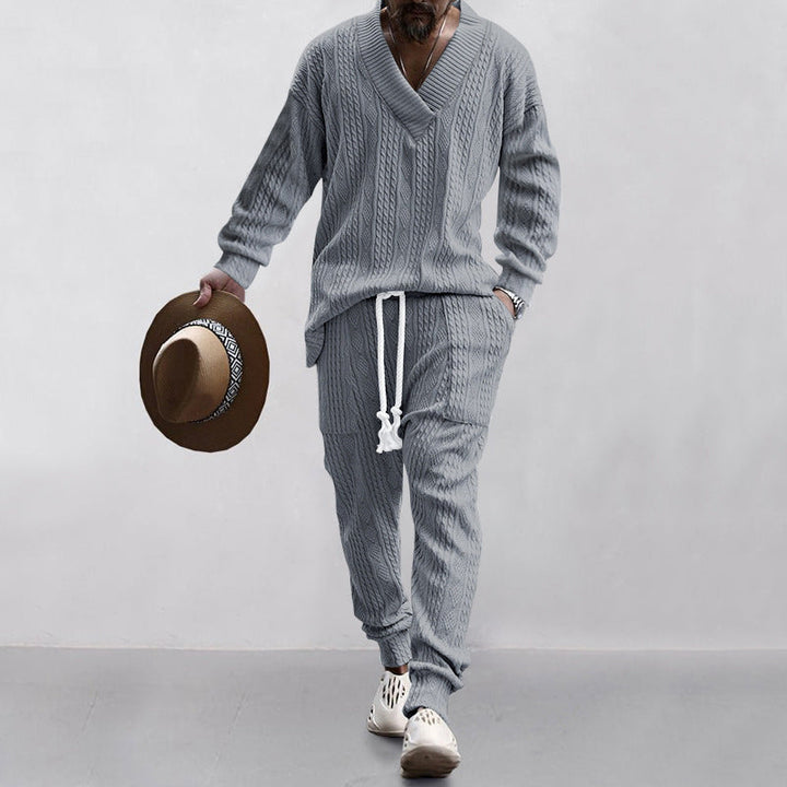 Men's Casual Knit Outfit with V-Neck and Elastic Cuffs Lune London