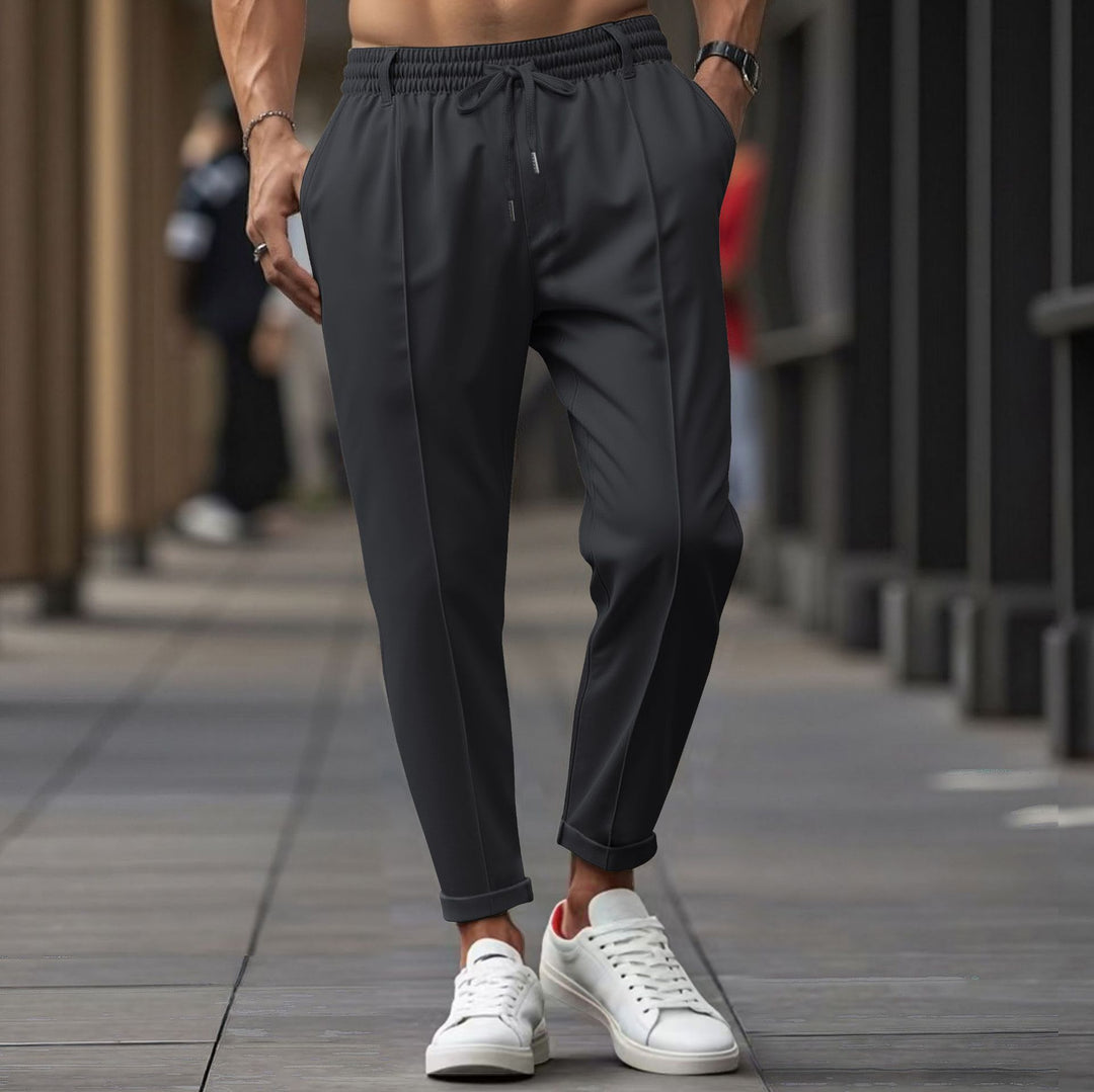 Casual men's jogger pants with elastic waistband and practical side pockets Lune London