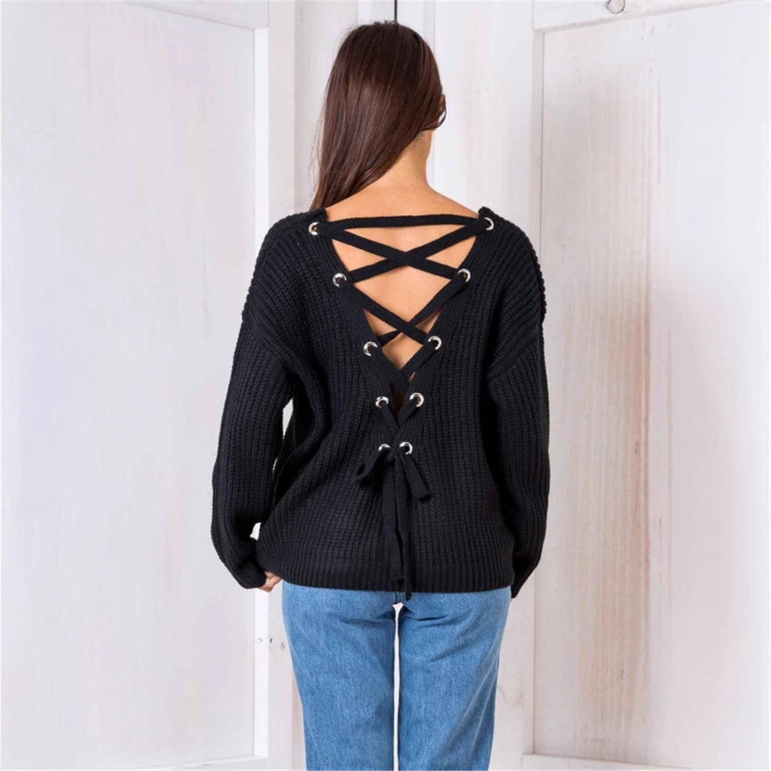 Women's knitted sweater with decorative neckline at the back and lace Lune London