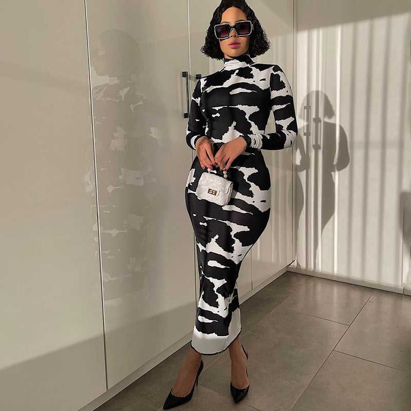 Women's Bodycon Dress with High Collar and Graphic Pattern Lune London