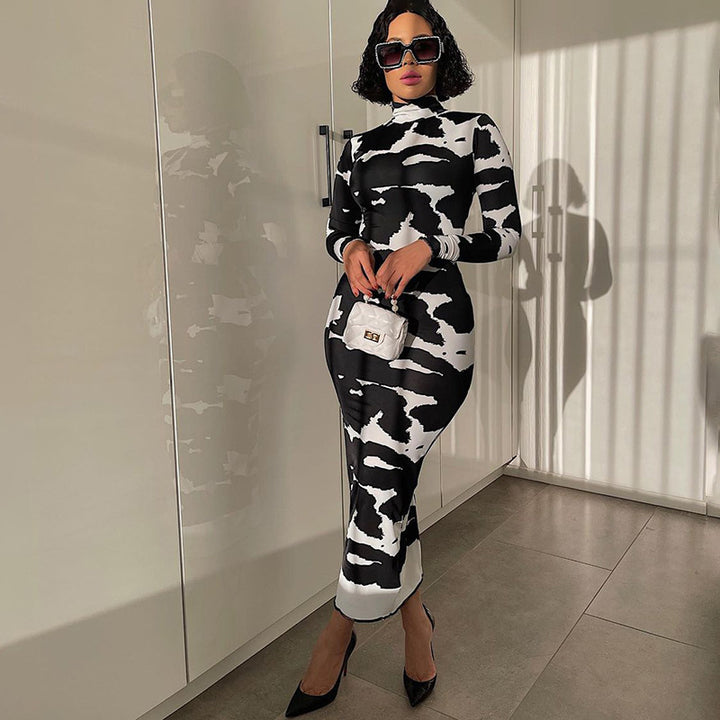 Women's Bodycon Dress with High Collar and Graphic Pattern Lune London