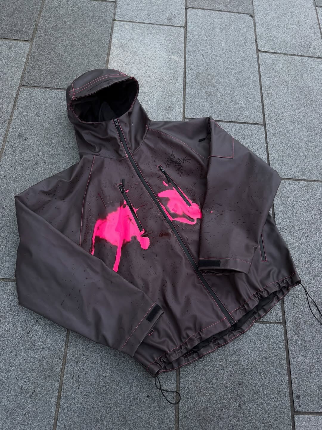 Veste sportive femme tous temps avec imprimé graphique élégant Chic & Stil