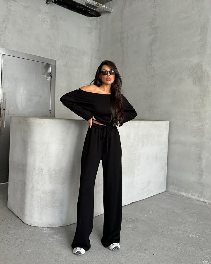 Casual jumpsuit for women with wide legs and an off-shoulder design Lune London