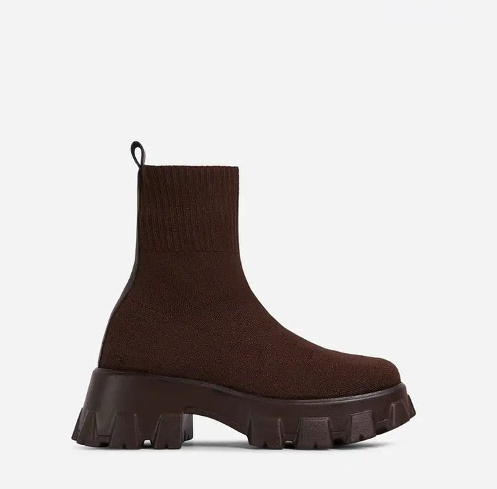 Trendy women's boots with high shaft and sturdy platform Lune London