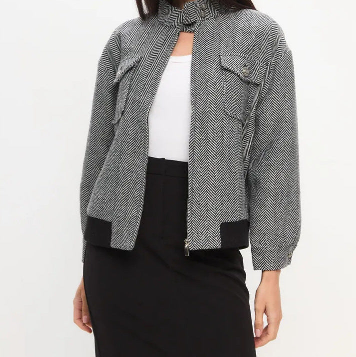 Ladies trendy quilted jacket with sporty cut Lune London