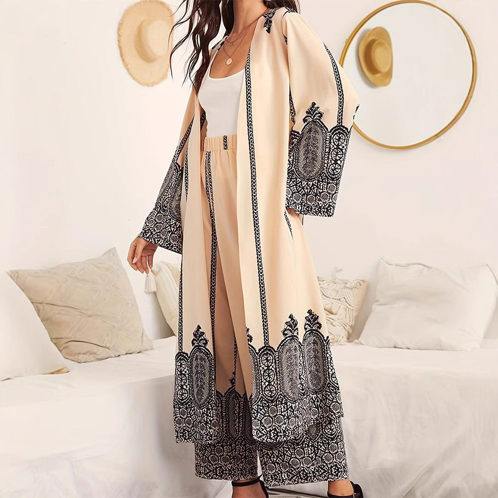 Ladies long kimono with delicate pattern Lune London