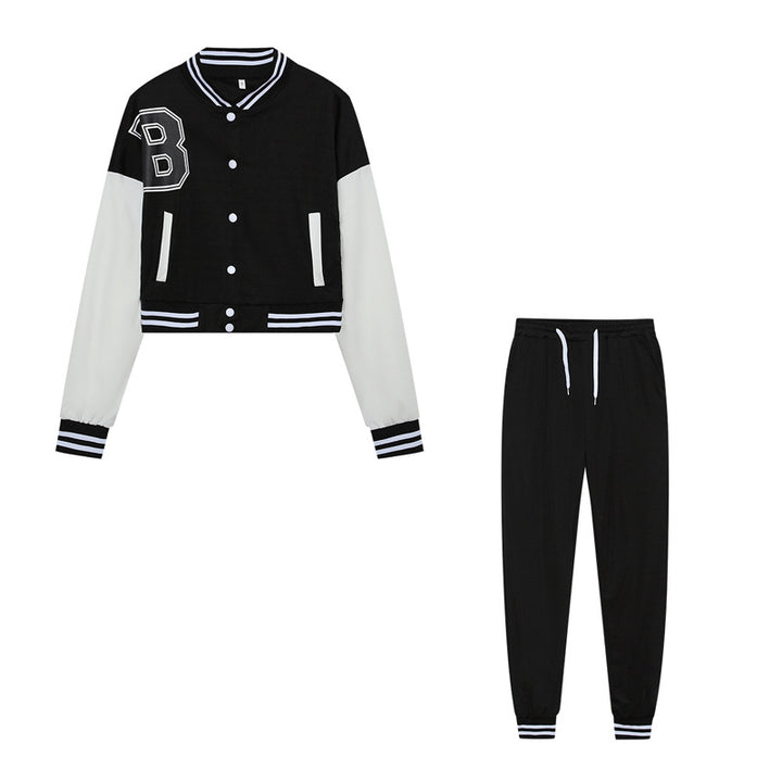 Sporty set for women consisting of a cropped jacket and jogging pants Lune London