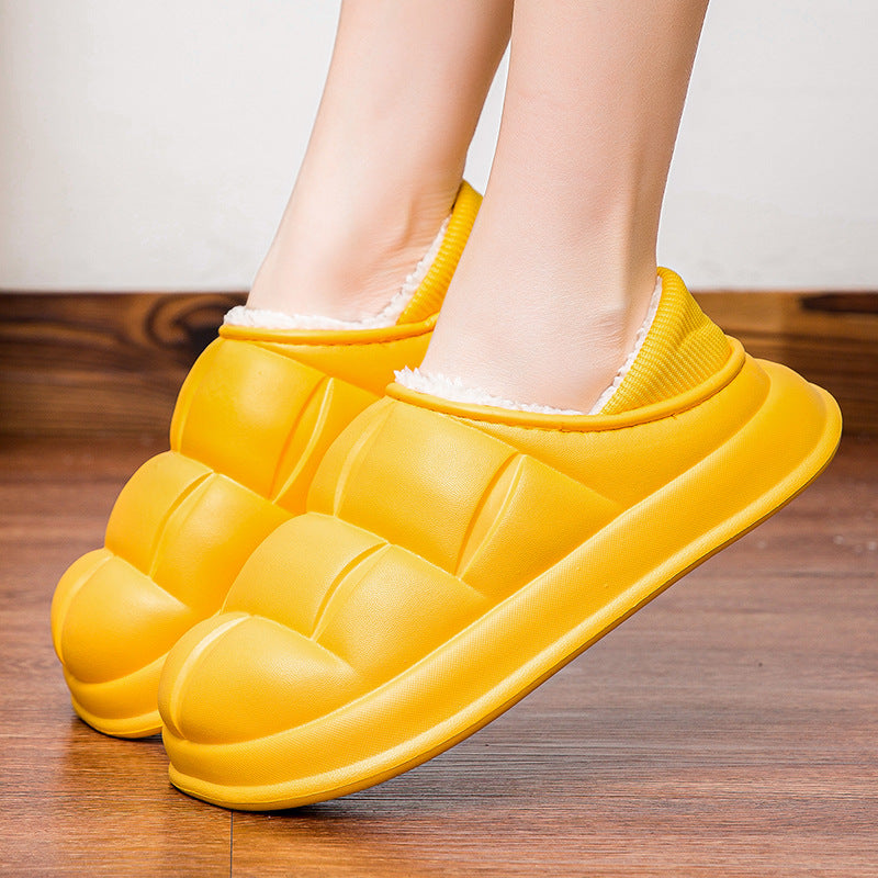 Slippers for women with cozy lining and non-slip outsole Lune London