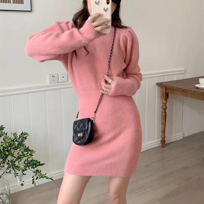 Elegant knitted dress for women with a fitted silhouette and puff sleeves Lune London