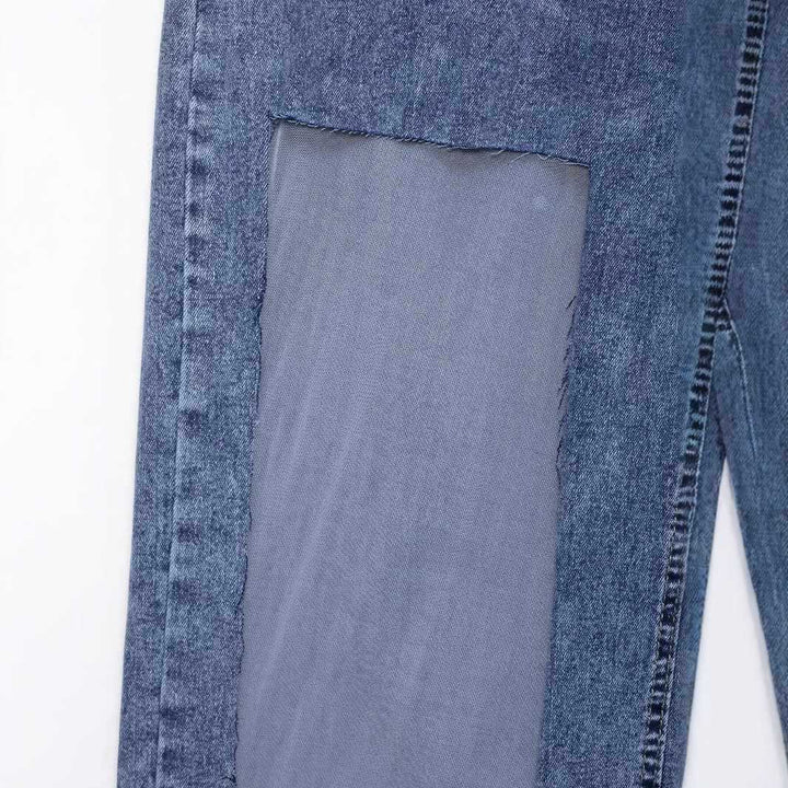 Casual women's high-waisted jeans with trendy patch details Lune London