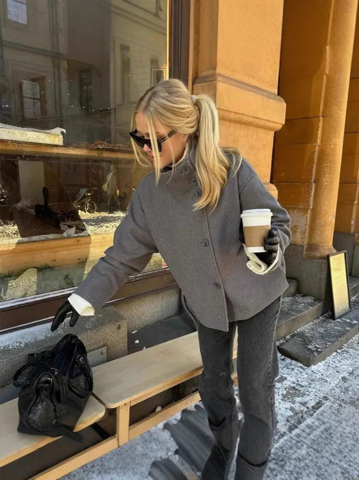Modern and practical short jacket for women with high collar Lune London