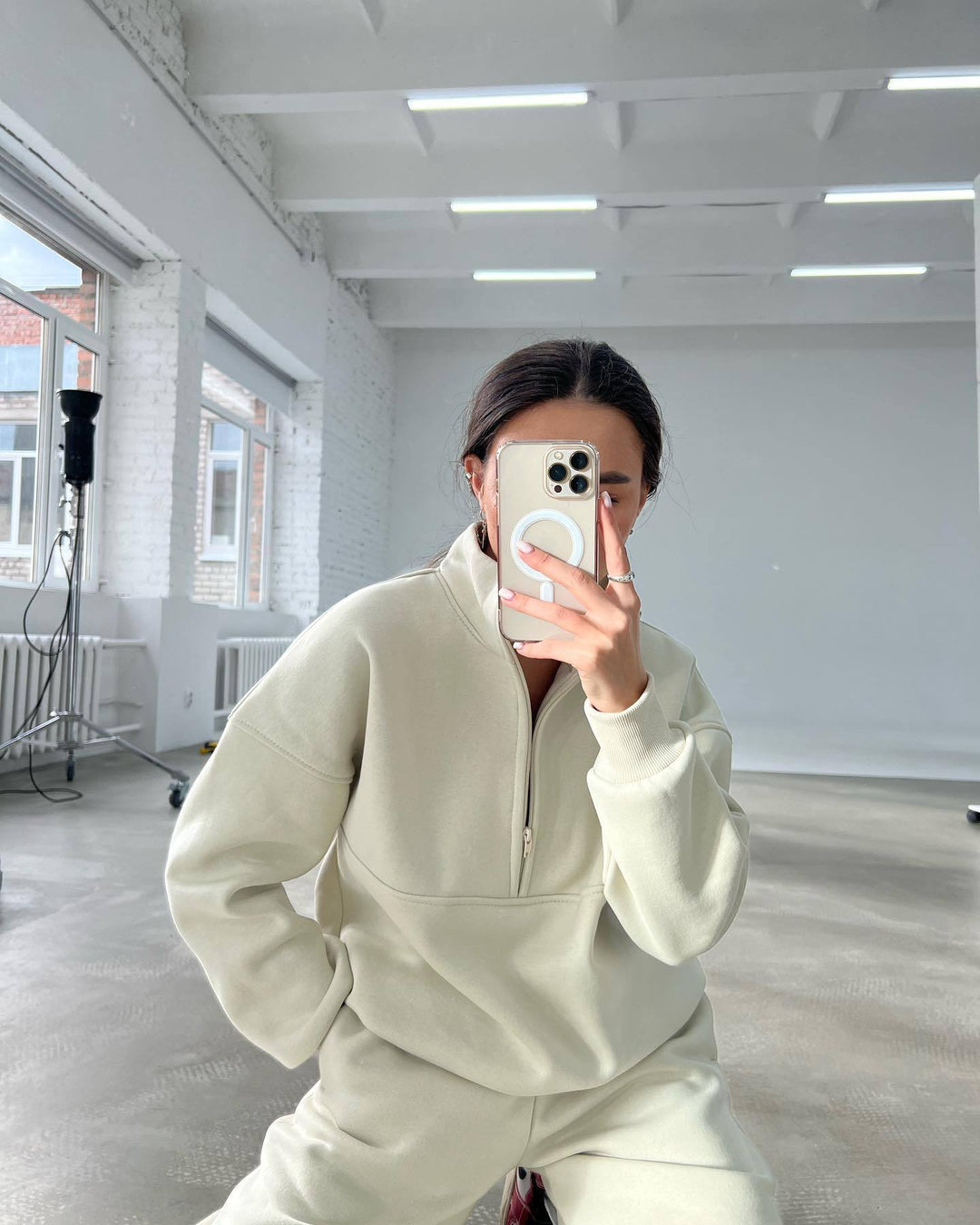 High-performance women's sweatshirt in fleece with high collar and zip Lune London