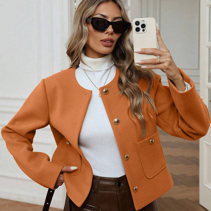 Short blazer jacket for women with practical pockets and golden buttons Lune London