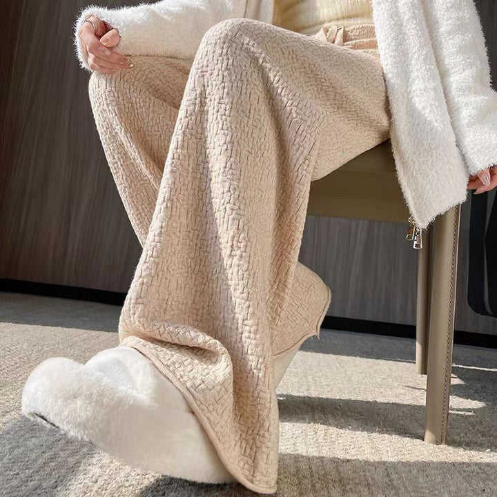Comfortable lounge pants for women with an elegant cut Lune London