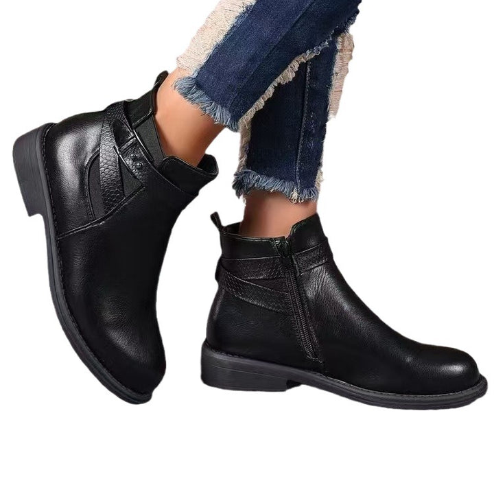 Elegant ankle boots for women with a stylish zipper and a chic comfort design Lune London