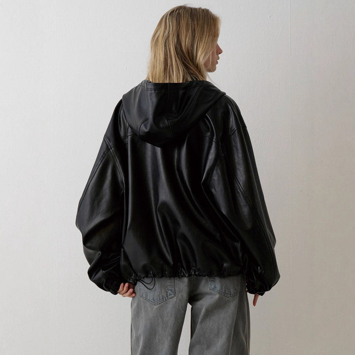 Veste en cuir synthétique décontractée pour femmes avec capuche Chic & Stil