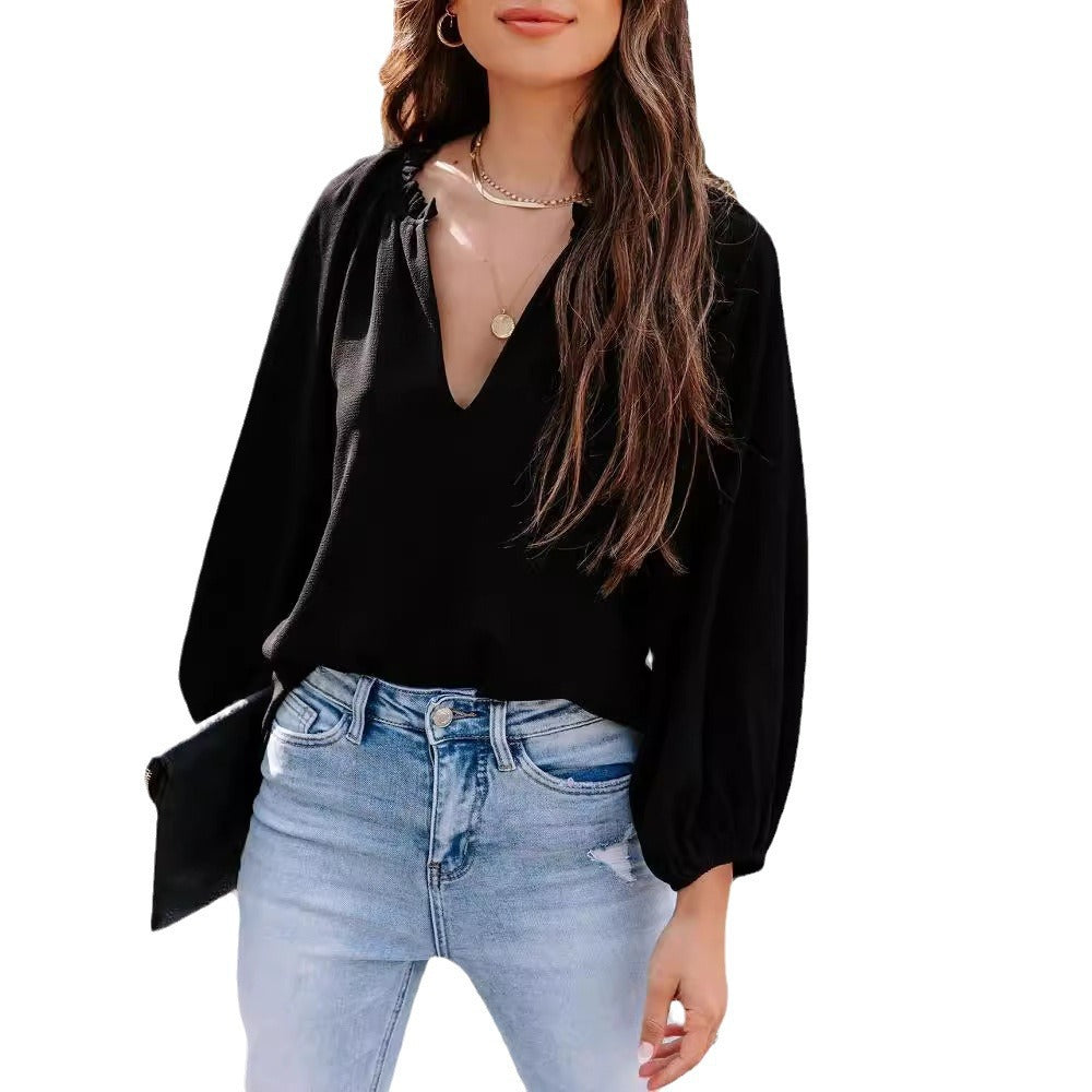 Women’s blouse with V-neck and wide sleeves Chic and Style
