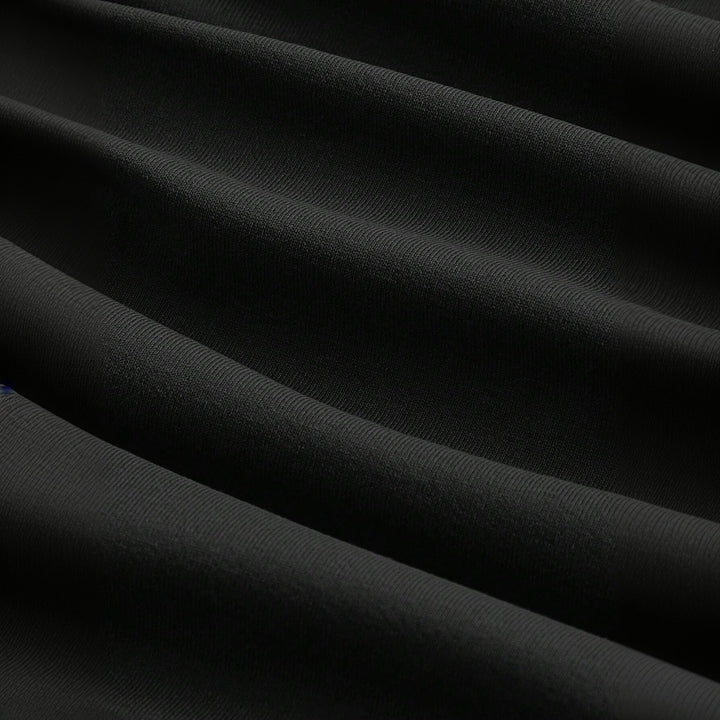 Robe à dos nu pour femmes avec drapés flatteurs pour la silhouette et un design à lacets élégant au dos Chic & Stil