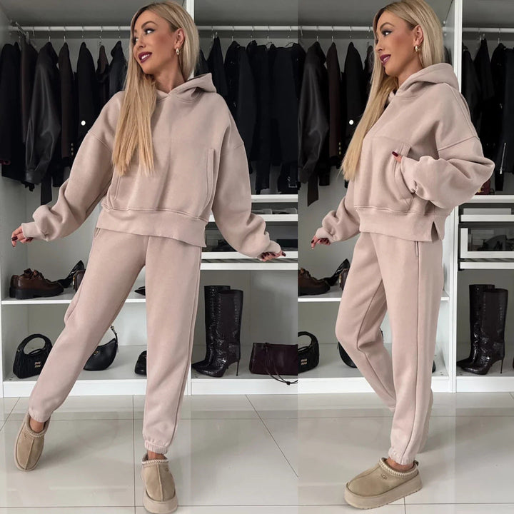 Women's Casual Loungewear Set with Hoodie and Jogging Pants Made Of Soft Fleece Lune London