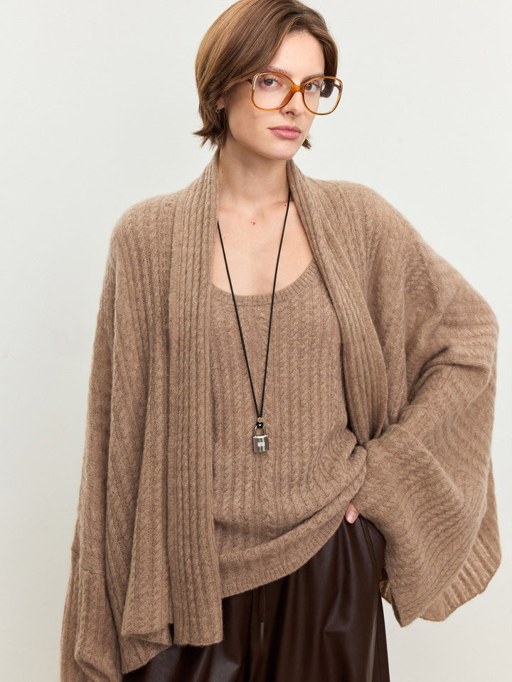 Poncho aéré en tricot pour femmes en laine fine Chic & Stil