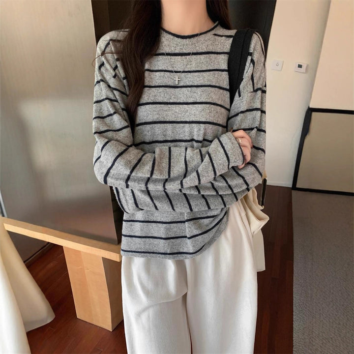 Women's casual long sleeve shirt with fashionable striped look Chic & Stil