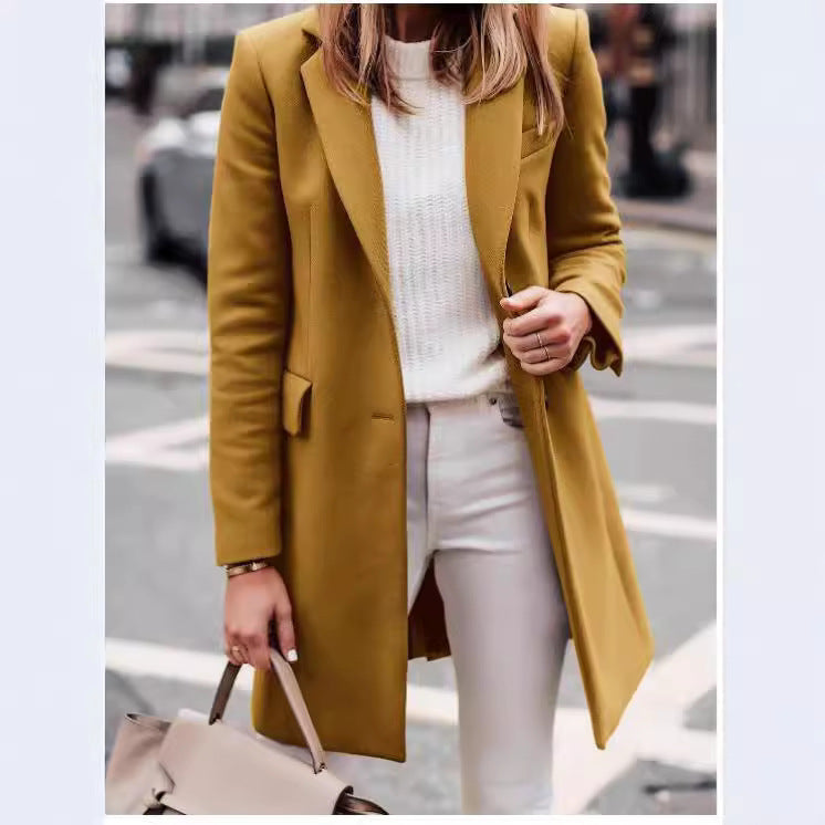 Elegant women's coat, fitted, made of high-quality fabric Lune London