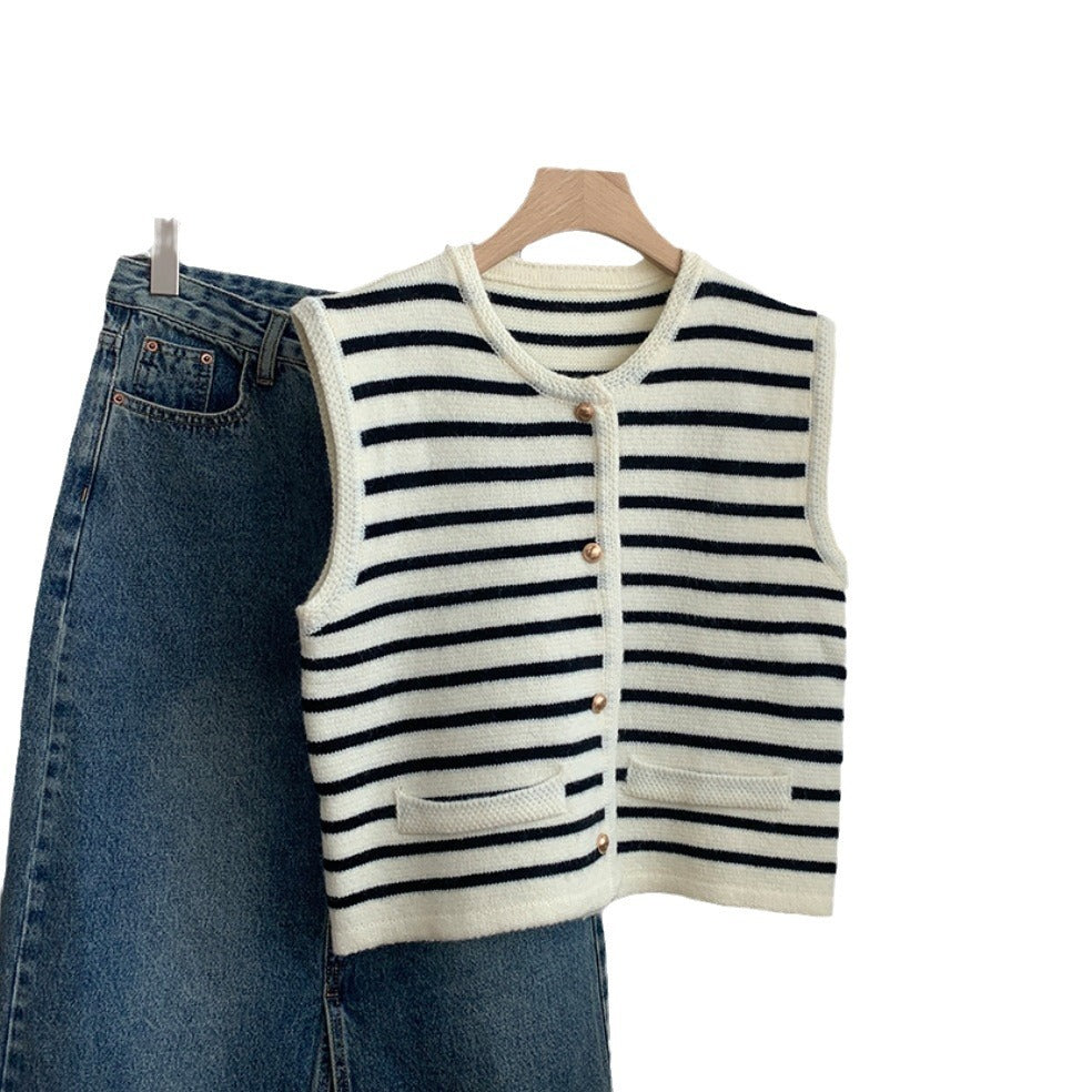 Veste mode femme avec motif rayé et boutons dorés Lune London