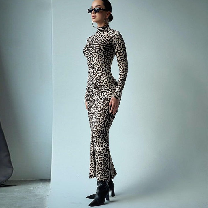 Fitted dress for women with high collar and slit Lune London