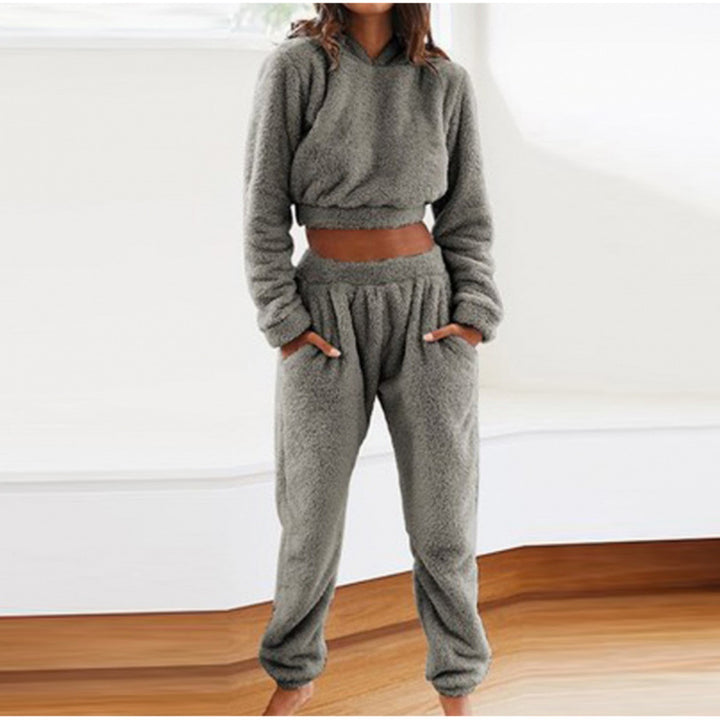 Cozy women's lounge set in soft fleece Lune London