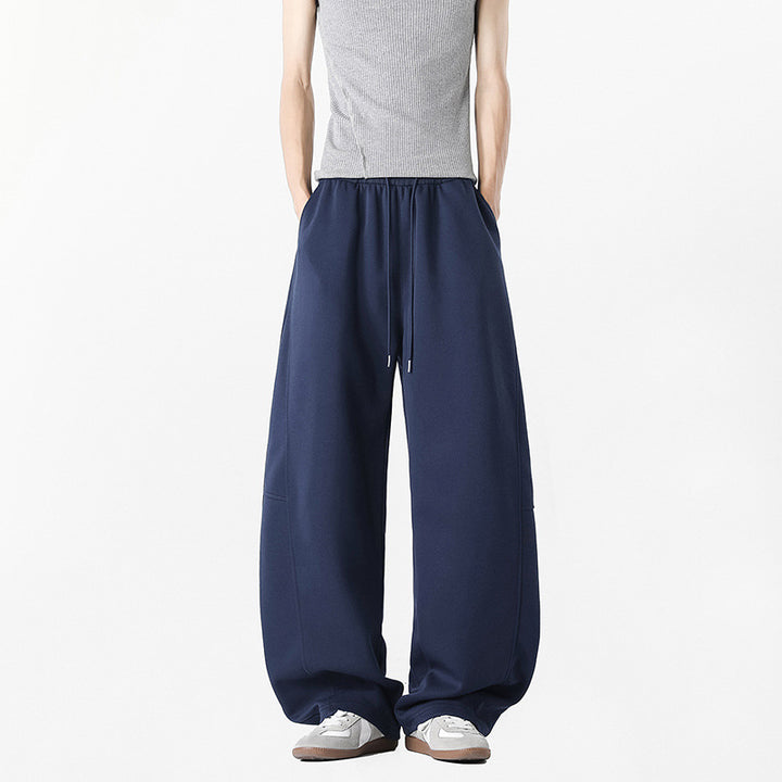 Casual wide pants for men with elastic waistband and practical side pockets Lune London