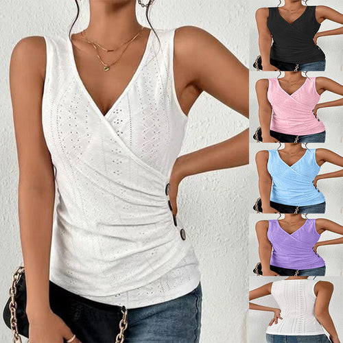 Women’s wrap top with decorative button details and fine lace patterns Chic und Stil