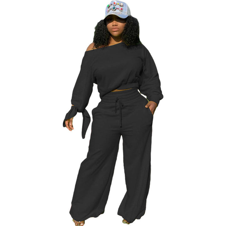Two-piece casual set for women with a loose fit and off-shoulder design Lune London