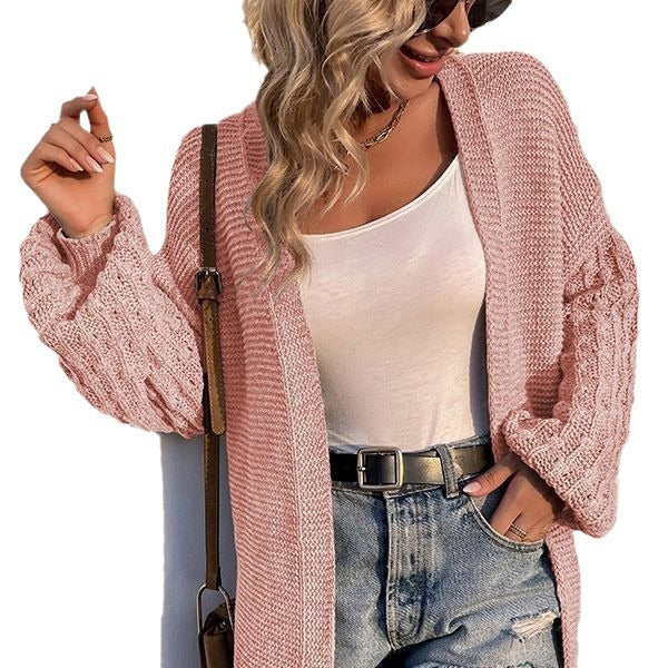 Cardigan chunky tricot pour femmes avec des devant ouverts et des motifs en cable à la mode Chic & Stil