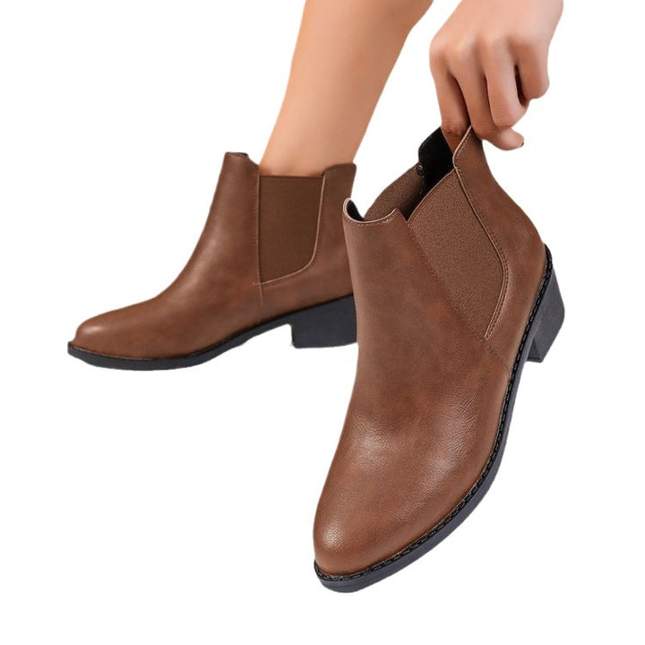 Women’s Chelsea boots in vegan leather with elastic panels on the sides Lune London