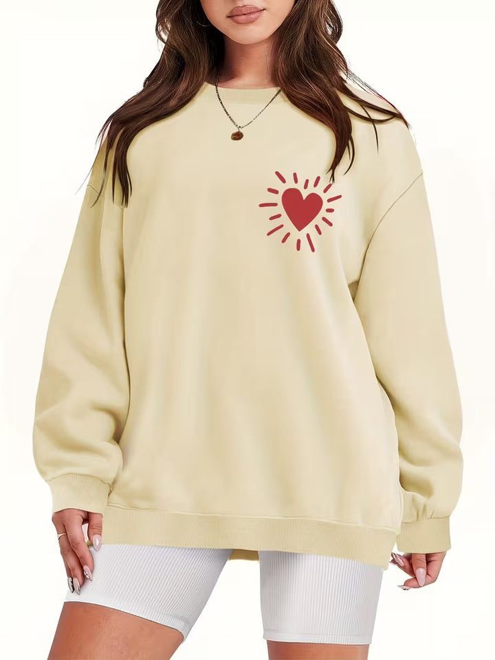 Women's sweatshirt with casual heart motif and oversized fit Lune London