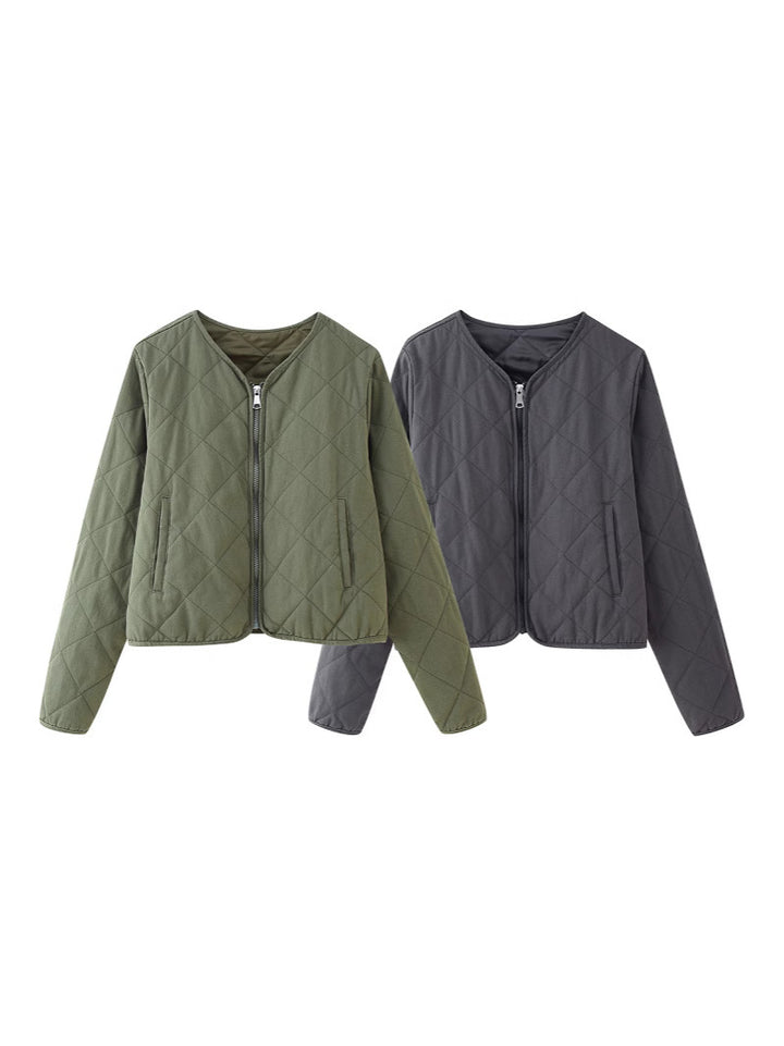 Ladies quilted transition jacket with trendy zip closure and comfortable pockets Lune London
