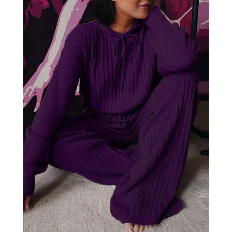 Comfortable women's outfit with hood and loose fit Lune London